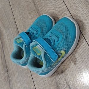 BOGO Size 6 Toddler Nikes